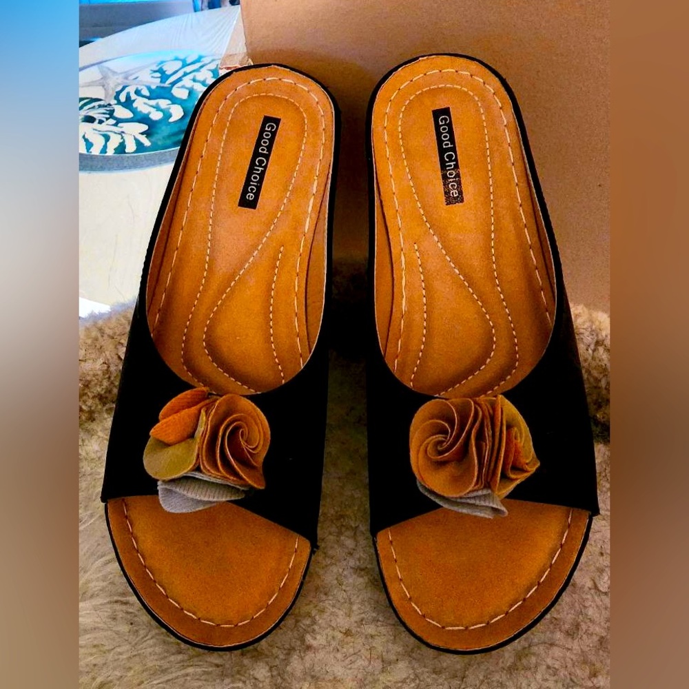 Good Choice leather wedge mules black size 8.5